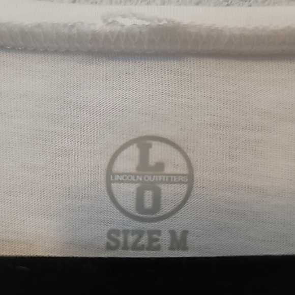 LO Brand White V Neck T-Shirt w Pocket Sz M - Picture 2 of 11